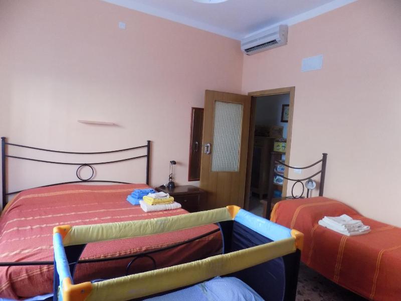 Triple Room with Private External Bathroom image 4