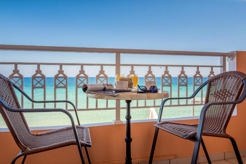 Studio with Sea View image 2