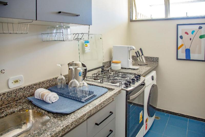 Leblon Flat Service 2 Bedrooms Sea View - image 15