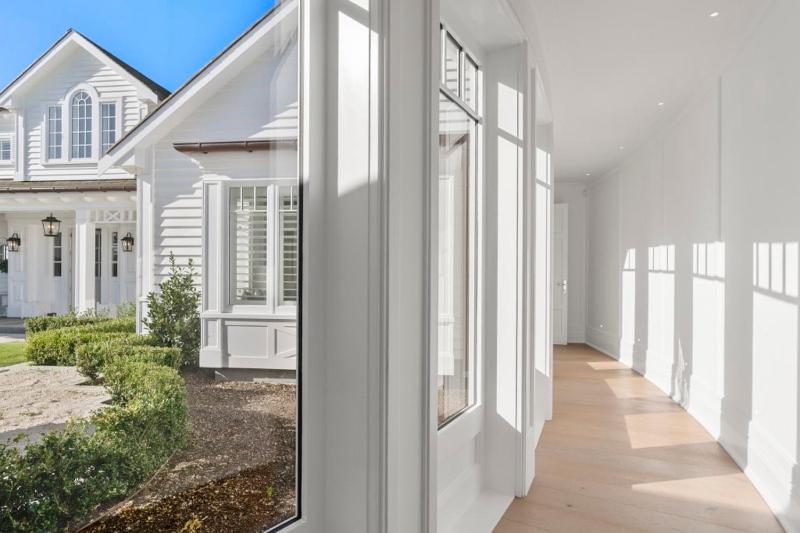 Hampton on View Luxury Clifftop in Campbells Bay - image 5