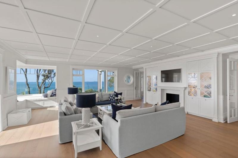 Hampton on View Luxury Clifftop in Campbells Bay - image 8
