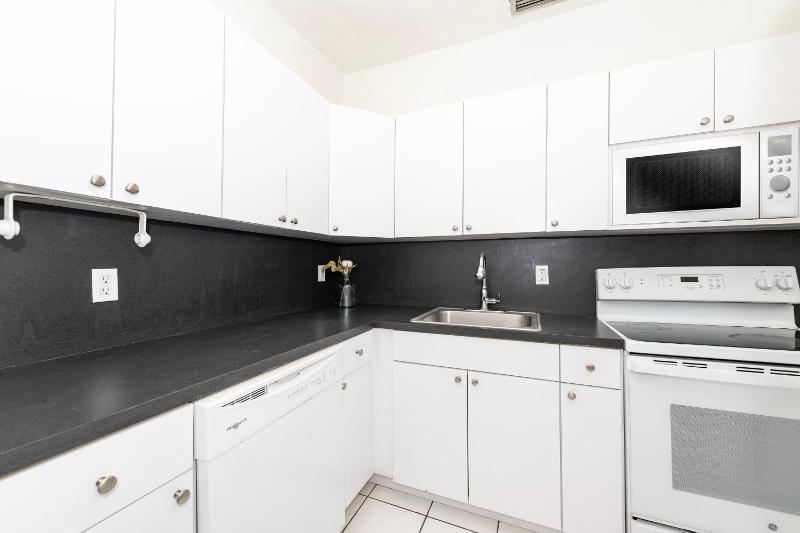 Art Deco Washingthon Apartment - image 44