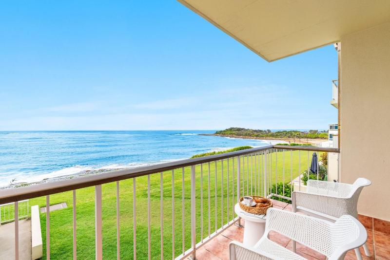 Craigmore 7 - Front-Row Ocean Views in Yamba - Holiday Yamba - image 14