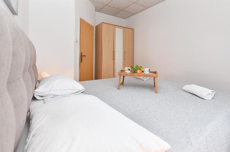 Apartment image 2