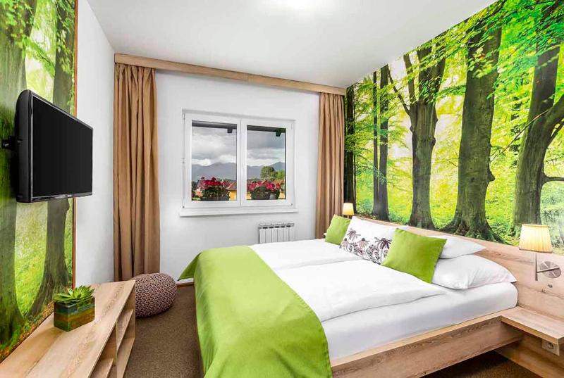 One-Bedroom Apartment image 4