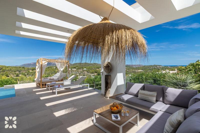 Villa Philia by Abahana Villas - image 7