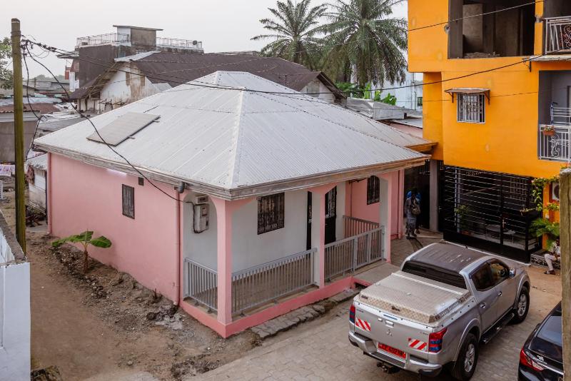 DOUALA Maison Meublée Moderne - CLIM - Groupe Electrogène - WIFI - PARKING - - image 2