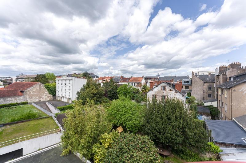 Le Sully - Joli duplex centre de Nantes - image 4