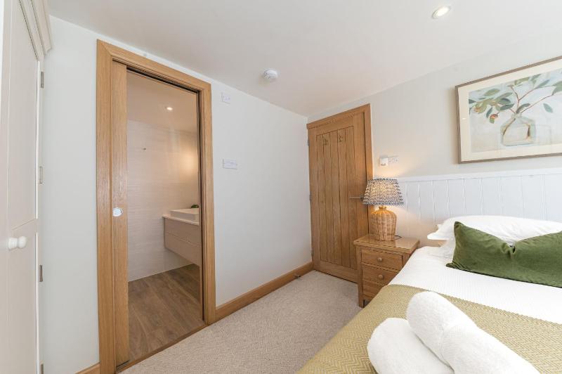 Cherry Garth HOT TUB HIRE AVAILABLE - image 13