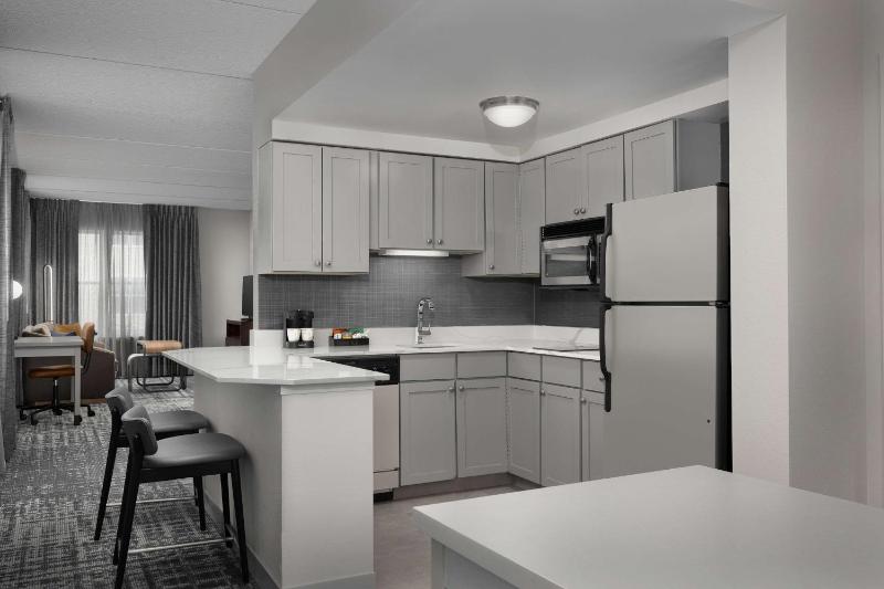 Two-Bedroom Suite image 2