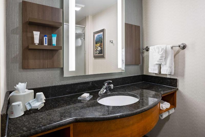 King Room image 2