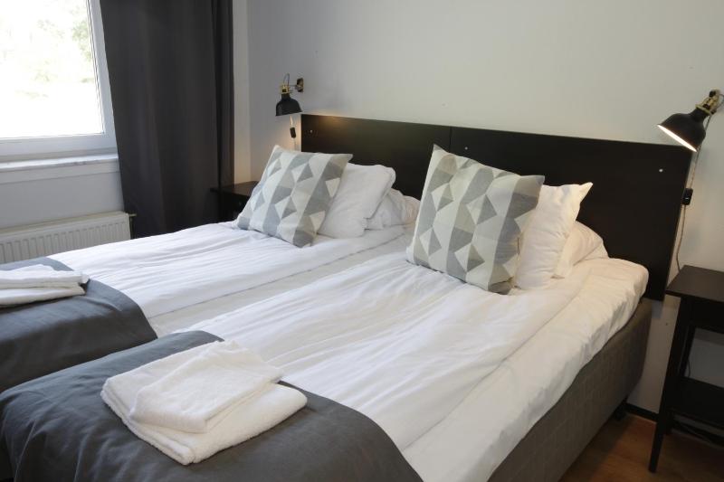 Twin Room image 1