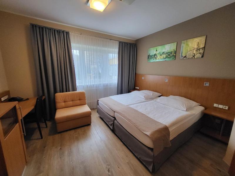 Double Room image 1