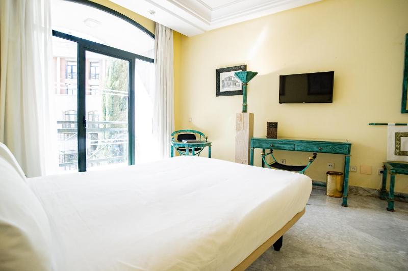 Double Room - Disability Access image 3