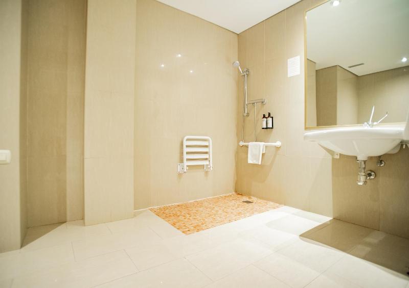 Double Room - Disability Access image 2