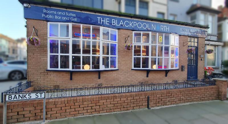 Blackpool North Close to Station - With Free Car Parking - image 1
