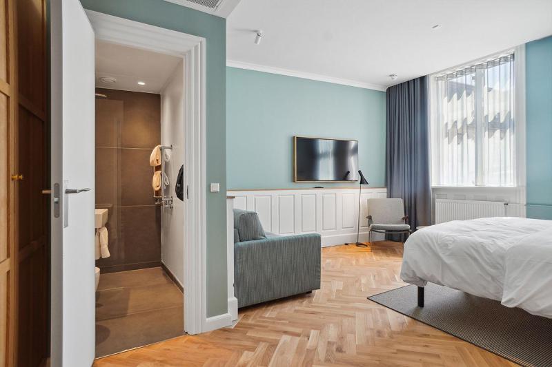 Junior Suite image 3