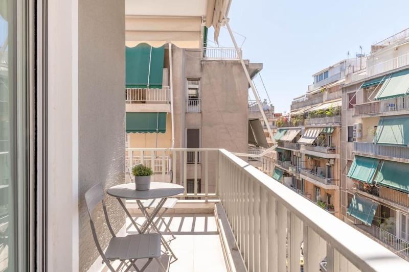 Koukaki 2BR Apartment by UPSTREET - image 6