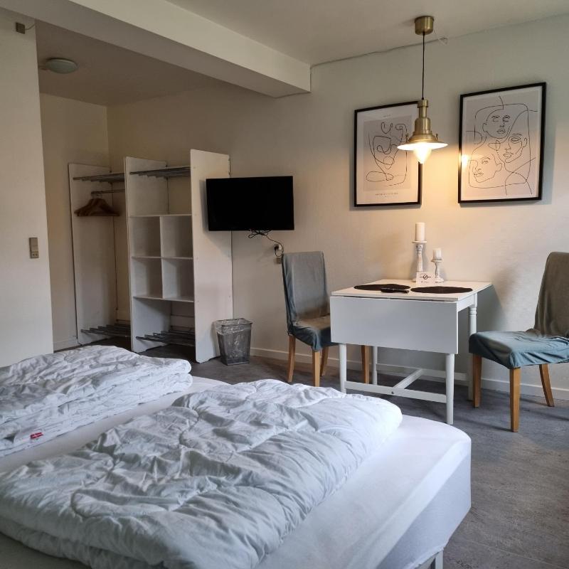 Deluxe Double Room with Private Bathroom image 2