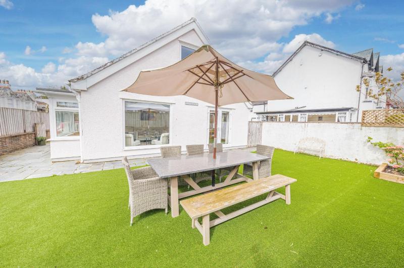 Cherry Garth HOT TUB HIRE AVAILABLE - image 31