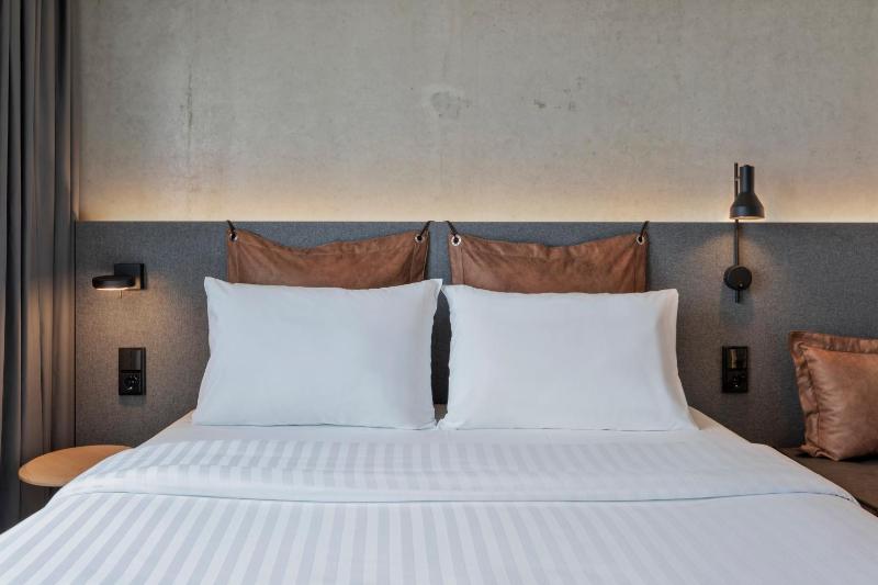 Moxy Hamburg Altona - image 6