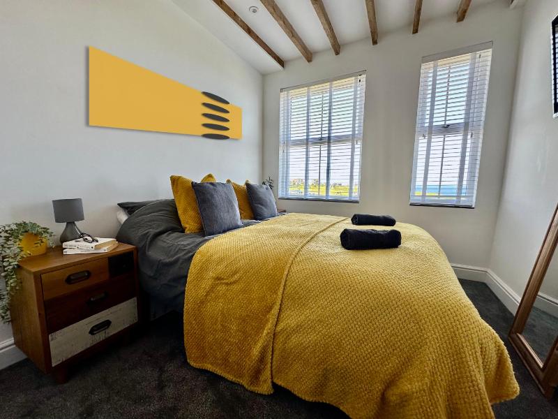 King Suite with Sea View image 3