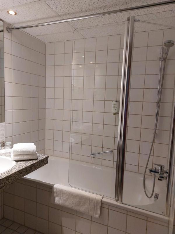 Double Room image 3