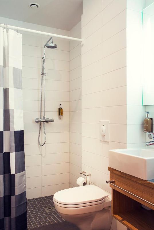 Single Room image 4
