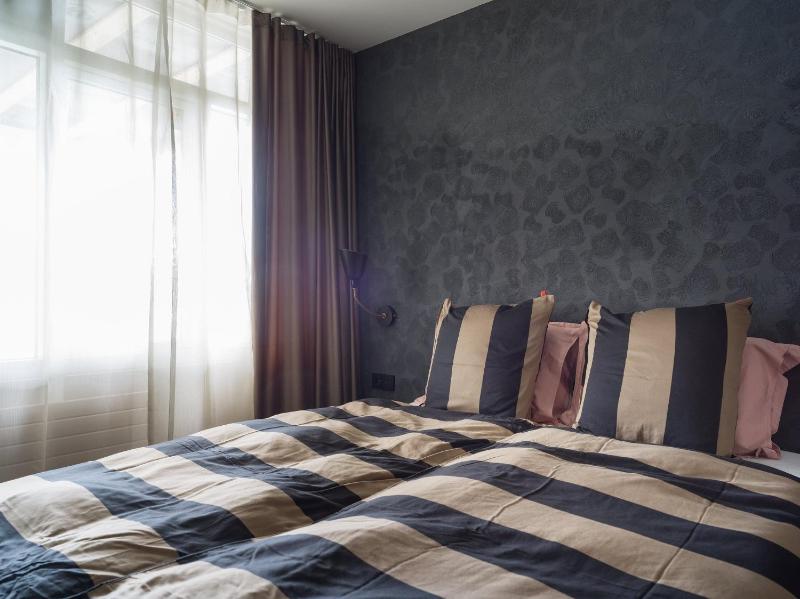 Double Room image 3