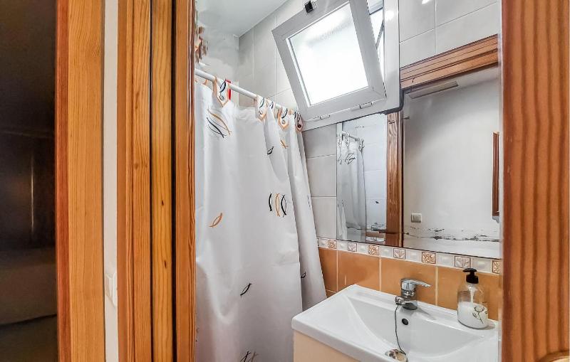 2 Bedroom Beautiful Apartment In Fuengirola - image 10