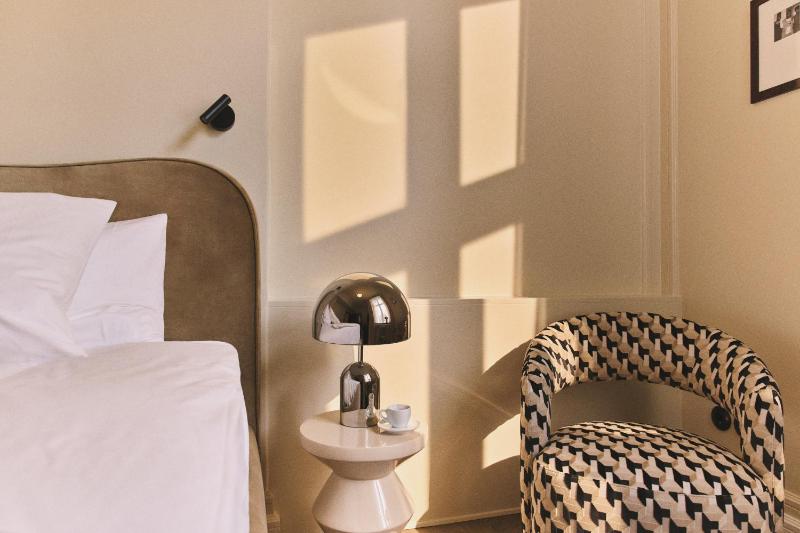 Standard Single Room image 4