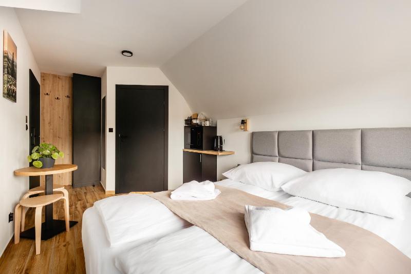Apartamenty ZakoCHata Zakopane - image 5