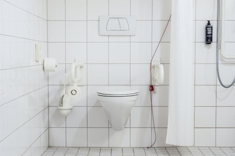 Standard Twin Room - Accessible image 2