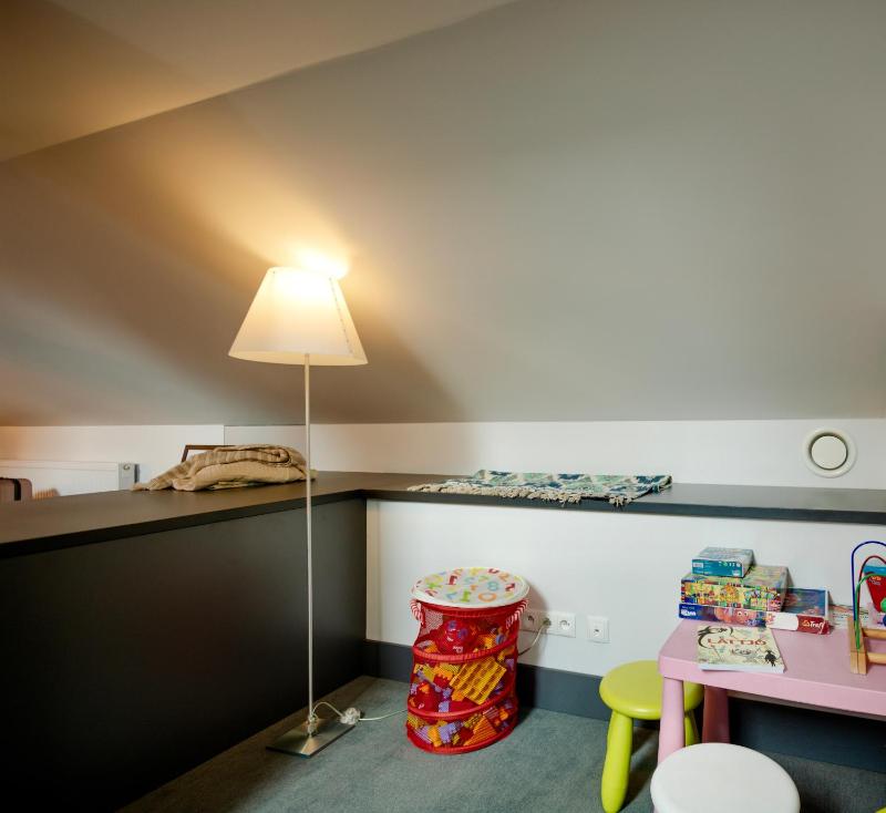 Deluxe Family Suite image 4