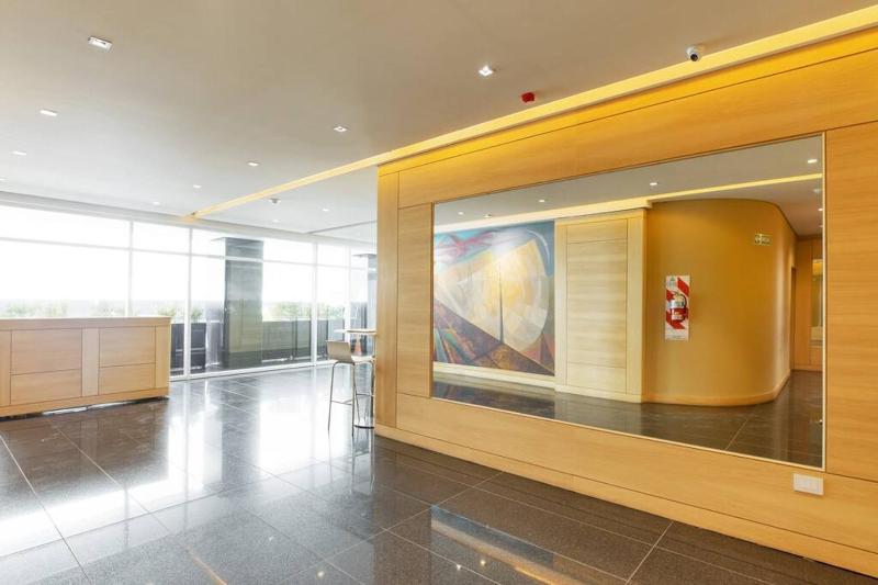 Moderno departamento con pileta gimnasio y SUM - image 9