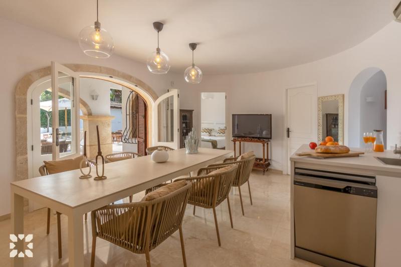 Villa Tabarca by Abahana Villas - image 13