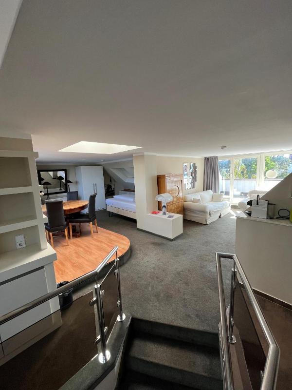 Apartment image 3