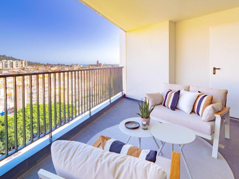 Cubo's Luxury Urban Sky Apartment 12 - image 7