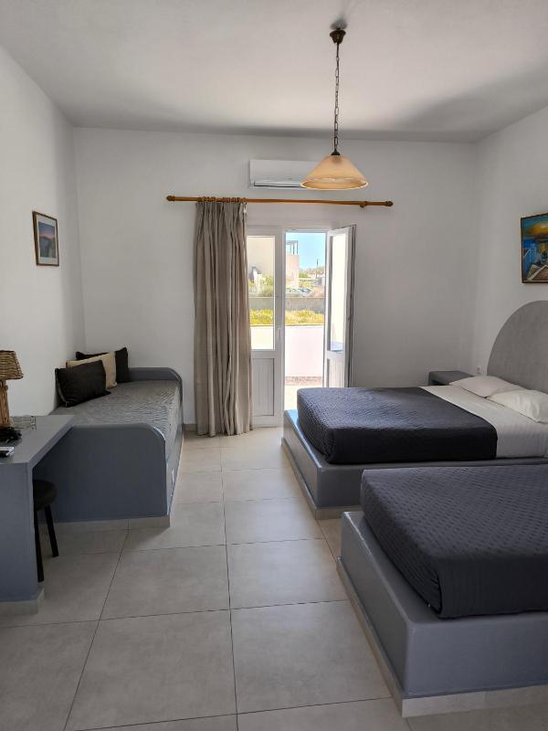 Triple Room image 2