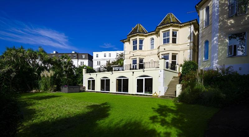 Crofton House Hotel - image 1