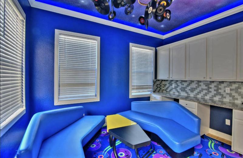 Beyond Imagination 14 Bedroom Dream Getaway - image 26