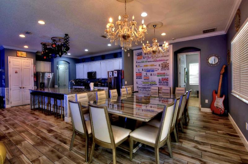 Beyond Imagination 14 Bedroom Dream Getaway - image 13