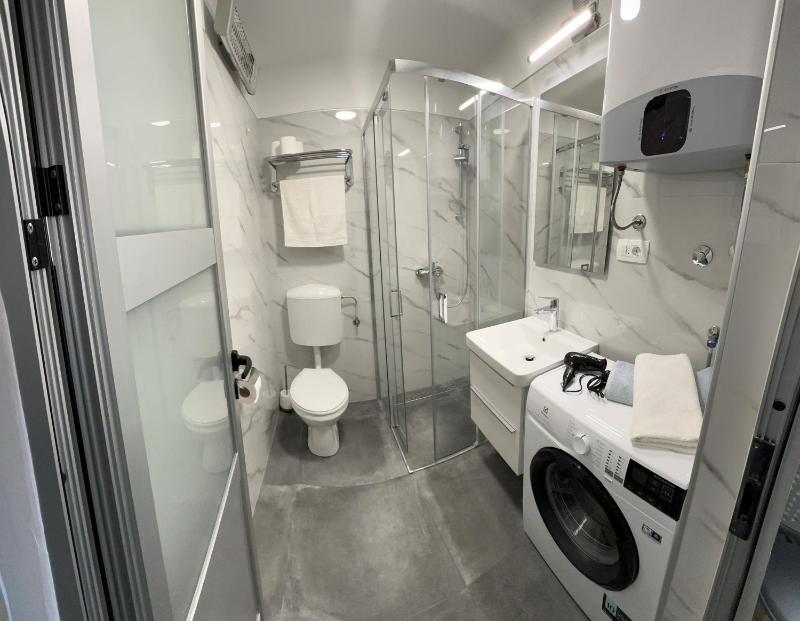 Eleonora Apartments Free Parking Garden & 5 Min to Beach - image 21