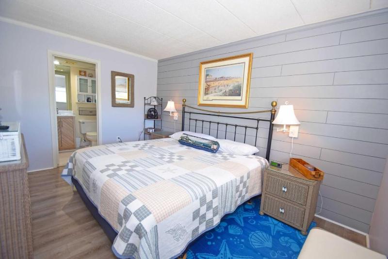 Two-Bedroom Apartment image 4