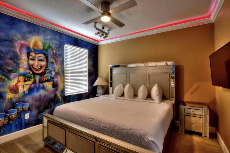 Luxury Infinity & Bowling Villa 14BD Theater Games Pool & Spa - image 15