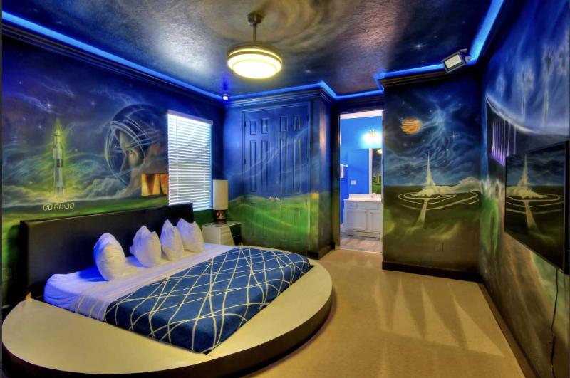 Luxury Infinity & Bowling Villa 14BD Theater Games Pool & Spa - image 20