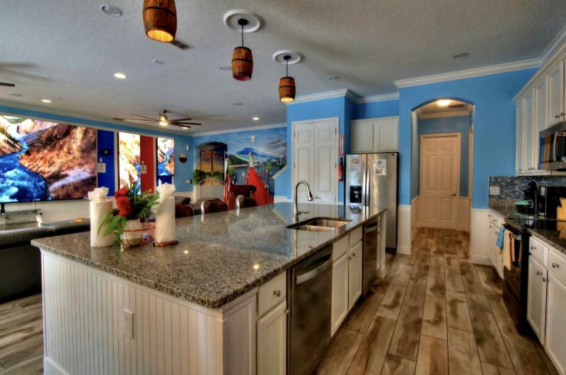 NEW! 14BR Bowling Villa Heated Pool Theater & Game Room - image 10