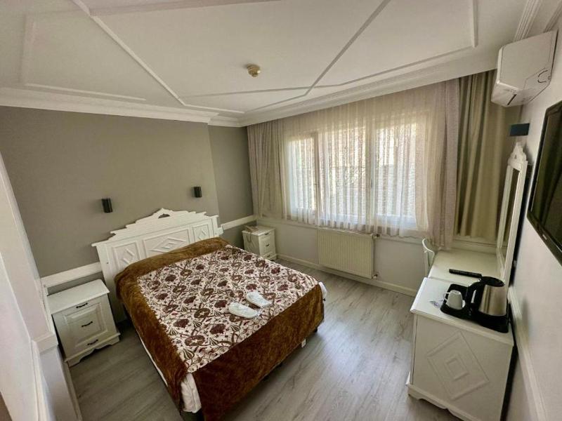 Double Room image 1