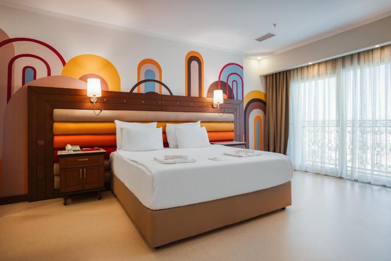 Junior Suite Side Sea View image 4