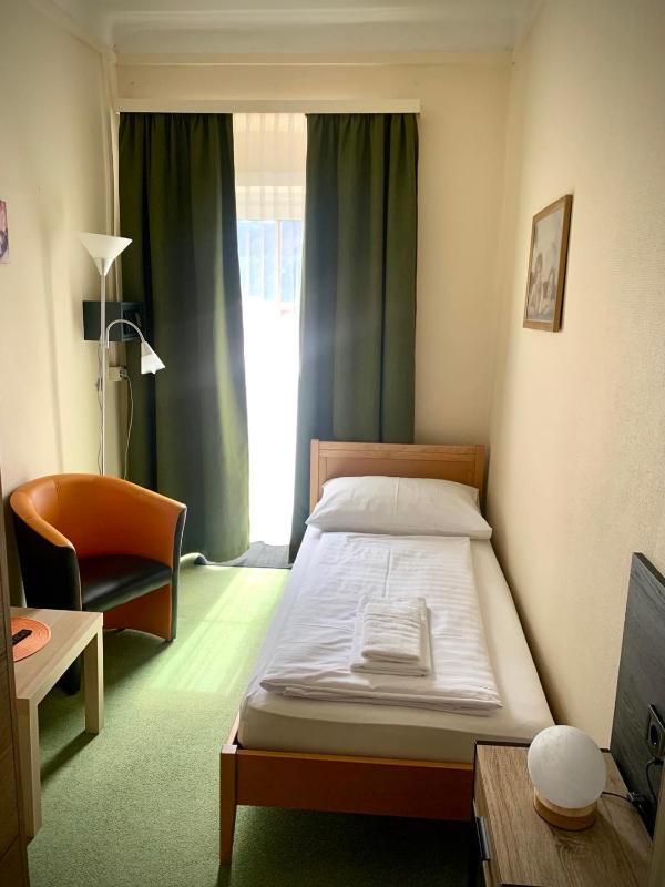 Single Room image 1